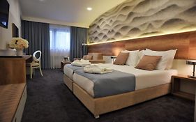 Hotel Santiny